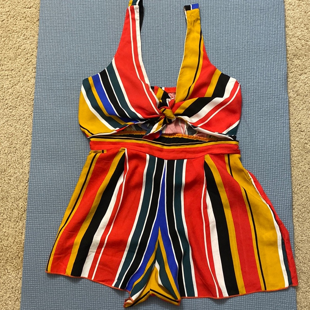 🎉LAST CHANCE🎉Windsor Tie Front Romper